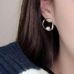 Pearl Shell Earings